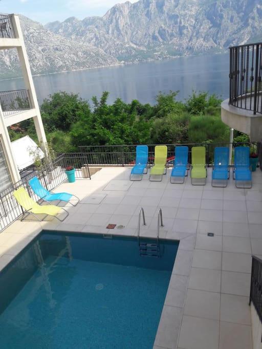 2Br Apartment With Pool Kotor Exteriör bild