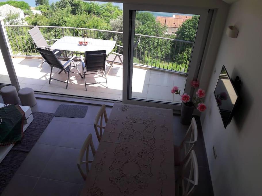 2Br Apartment With Pool Kotor Exteriör bild