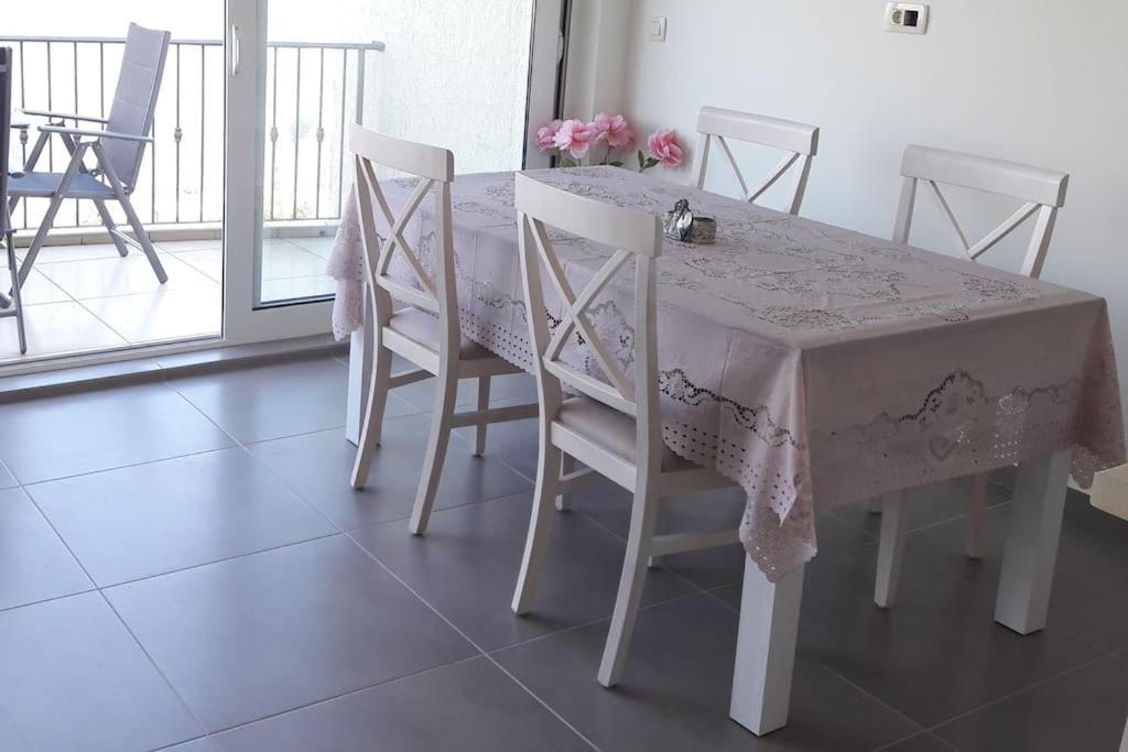 2Br Apartment With Pool Kotor Exteriör bild