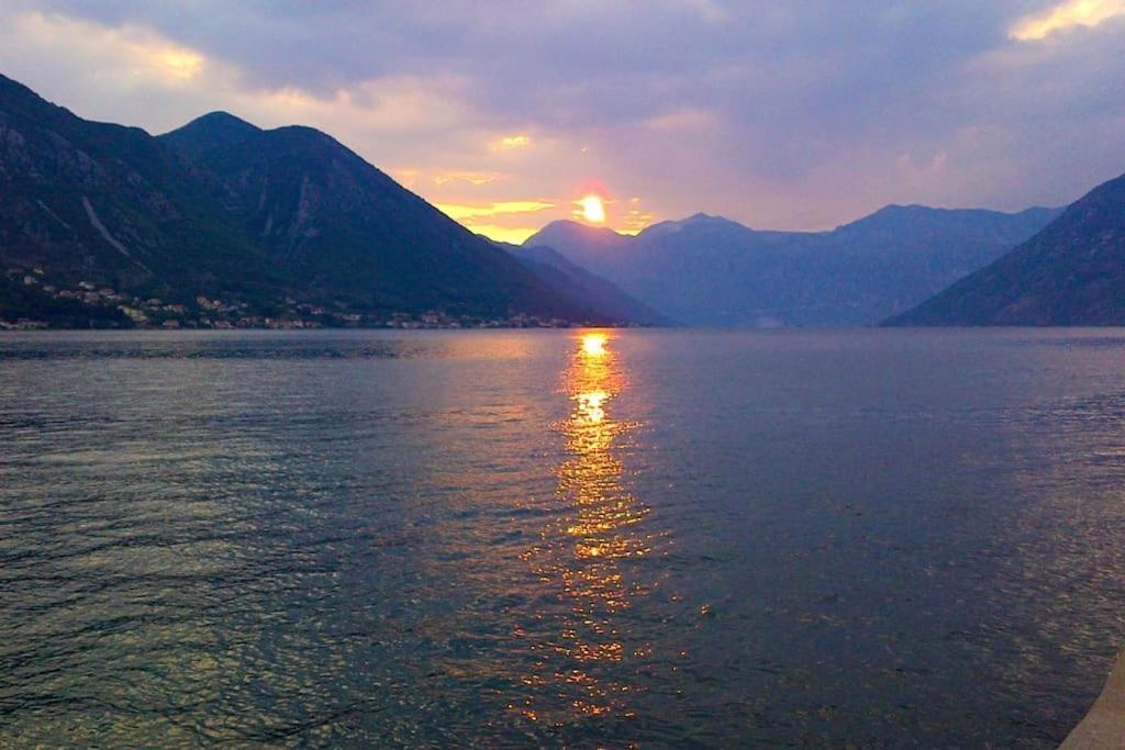 2Br Apartment With Pool Kotor Exteriör bild