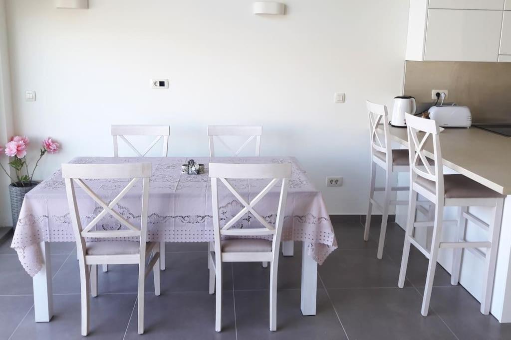 2Br Apartment With Pool Kotor Exteriör bild