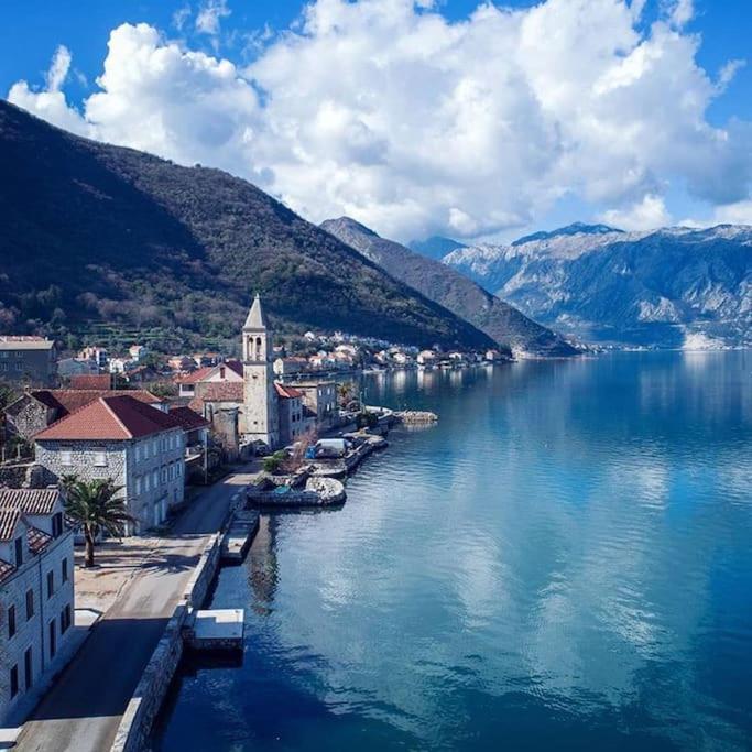 2Br Apartment With Pool Kotor Exteriör bild